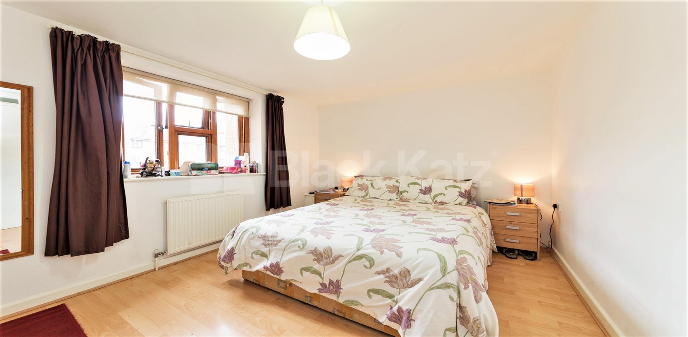 Cozy cottage comfortable and charming 1 Bedroom, Furnished Flat in